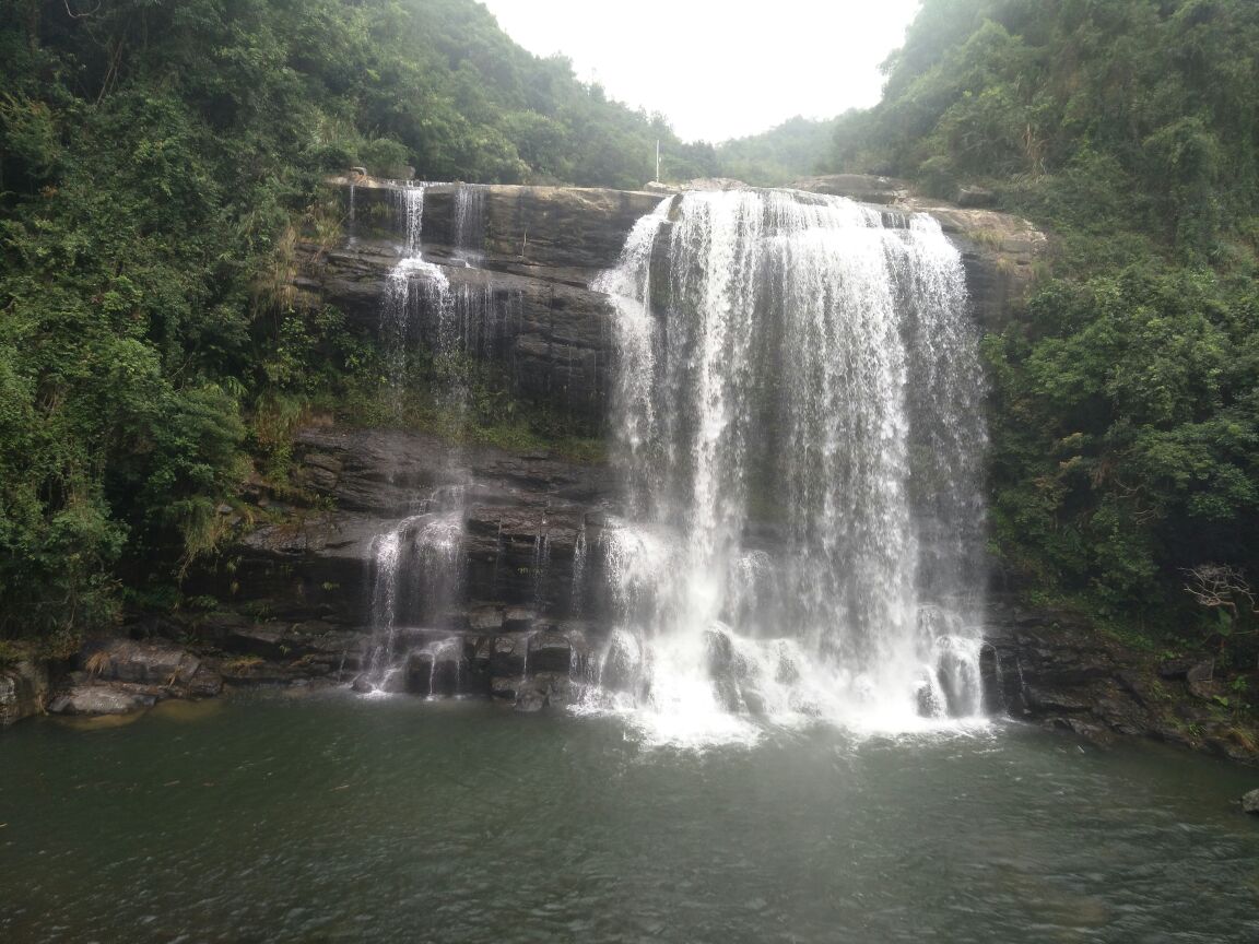 黄满寨瀑布旅游景点攻略图