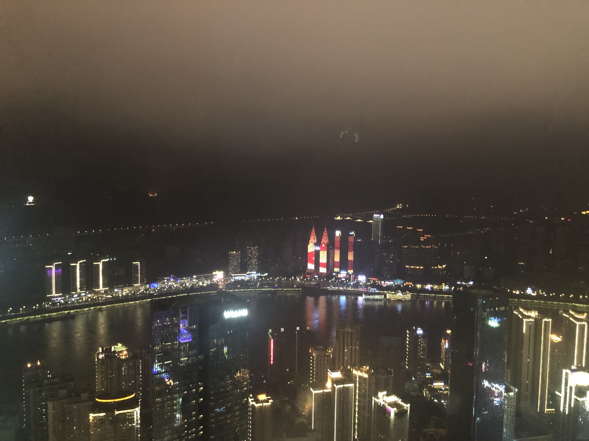 【携程攻略】重庆wfc会仙楼观景台景点,国庆假期最后