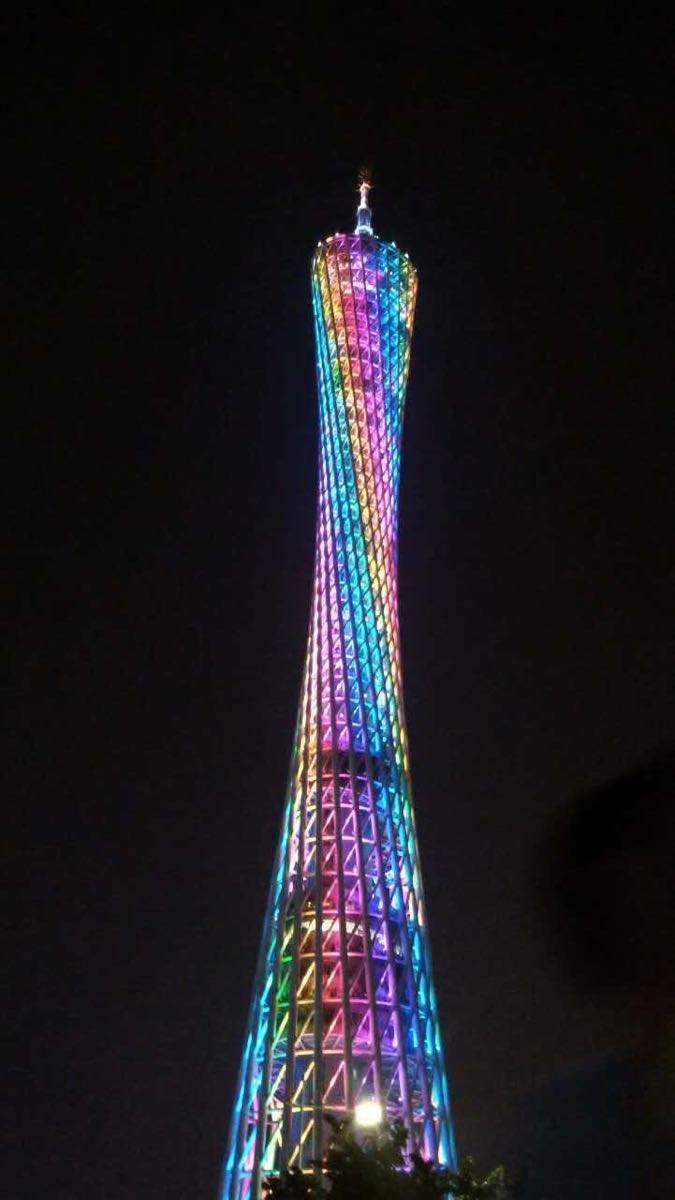 【携程攻略】广州广州塔景点,塔顶还有世界最高的横向摩天轮,只可惜