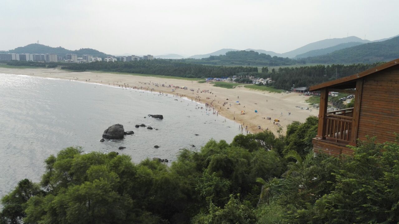 沙扒湾,地处阳江阳西,比较偏远,自驾游比较合适,因为这里平时开放