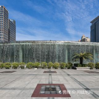 东站广场水景瀑布