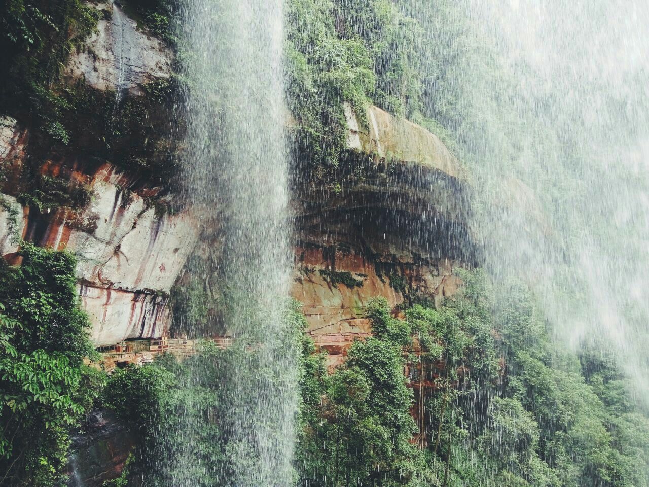 赤水丹霞旅游区·燕子岩