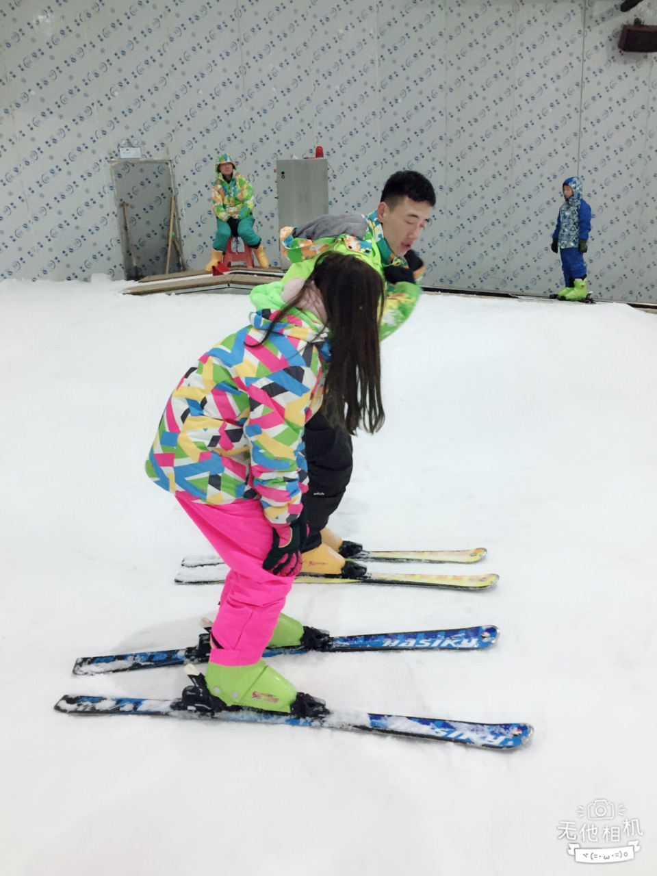 桃花雪缘室内滑雪场