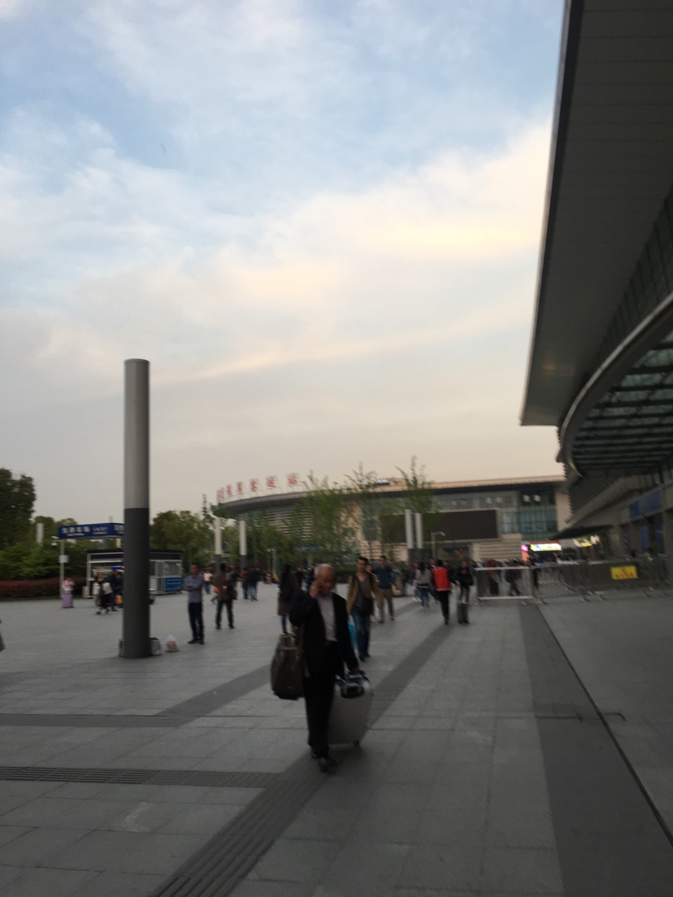 肯德基(南京站北广场)