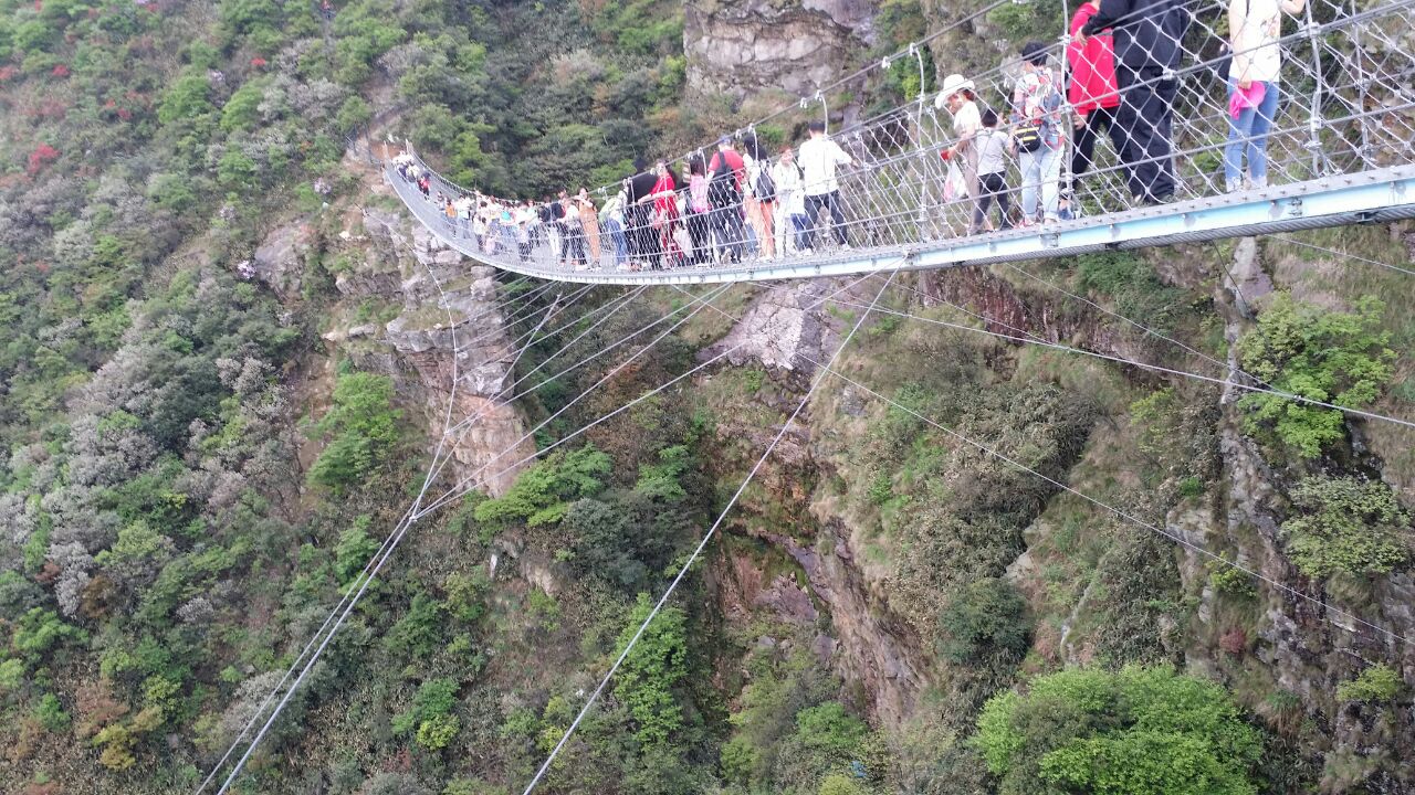 三联峒冰泉景区