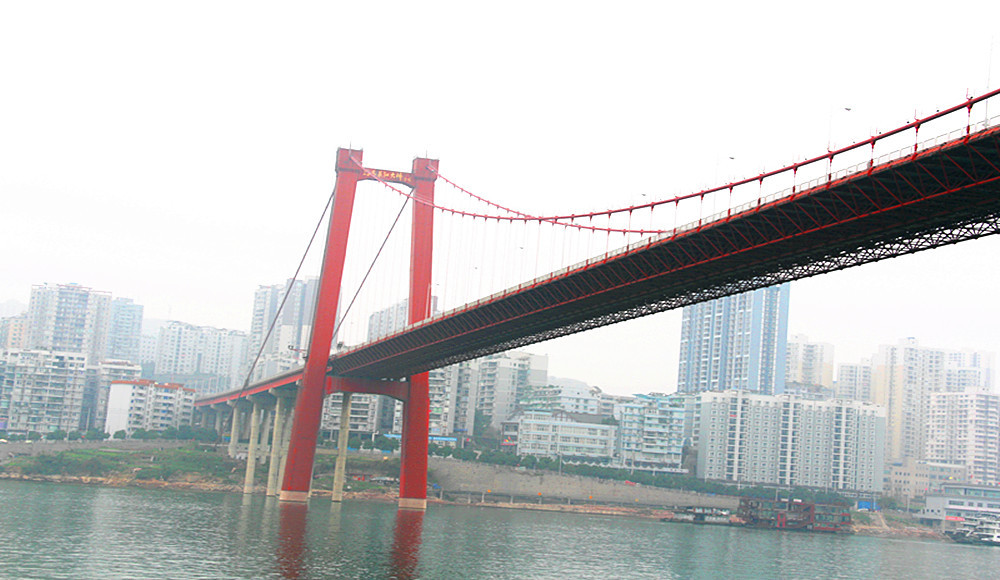 船再次起航,下一个靠岸的景点是忠县石宝寨 我们下船上岸乘坐旅游