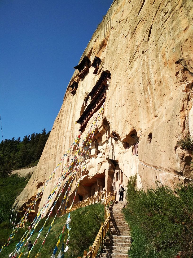 目的地 中国 甘肃 张掖 景点 马蹄寺   到甘肃旅行,交通真是个大问题.