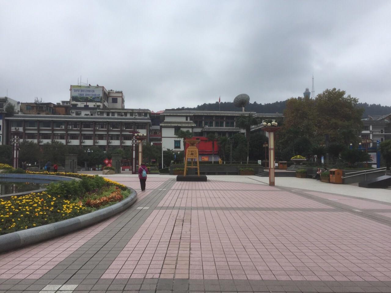 纪念广场旅游景点攻略图