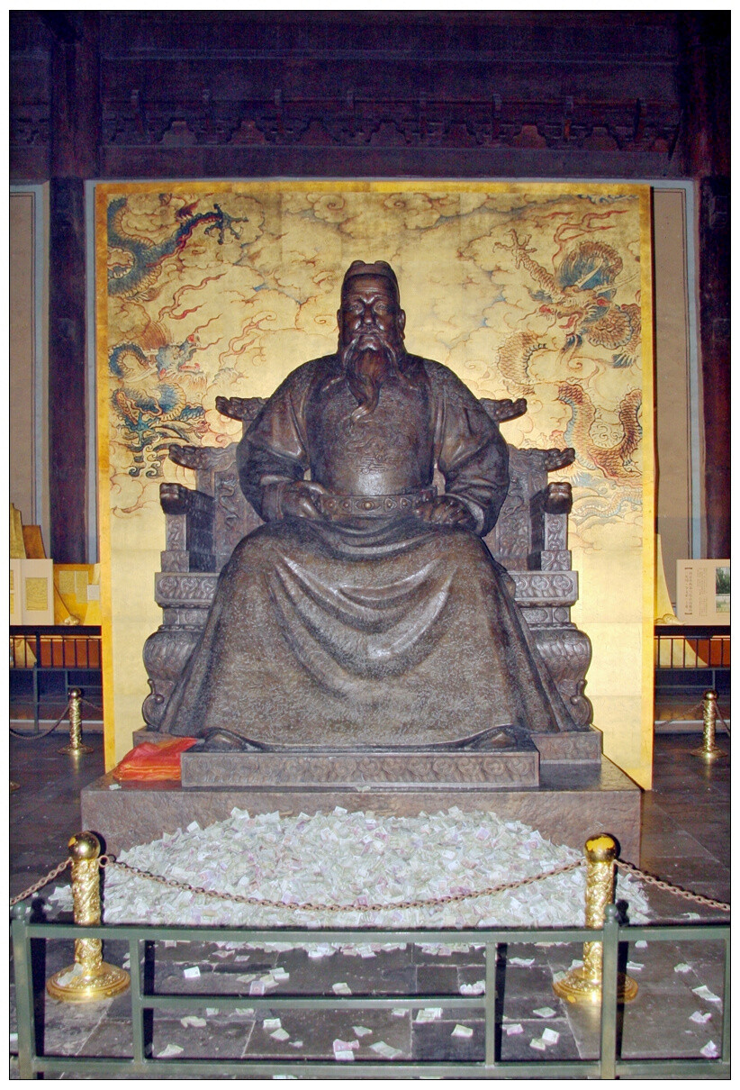 明成祖朱棣(1360-1424,是明朝第三位皇帝,年号永乐,故后人称其永乐