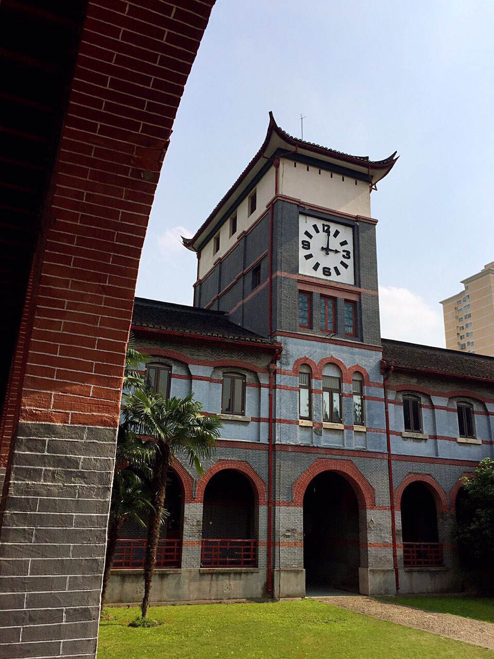 华东政法大学