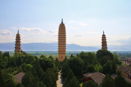 三塔寺