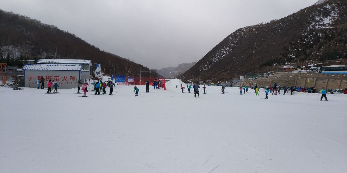长城岭滑雪场