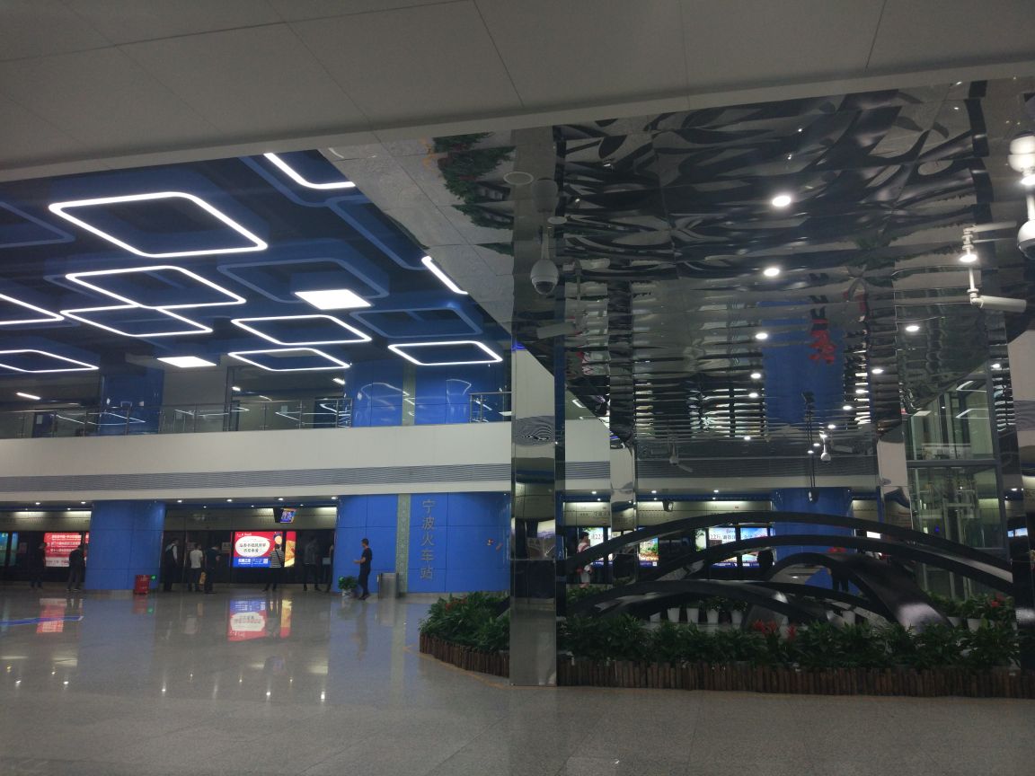 可以到城隍庙,老外滩,宁波大学,机场等地