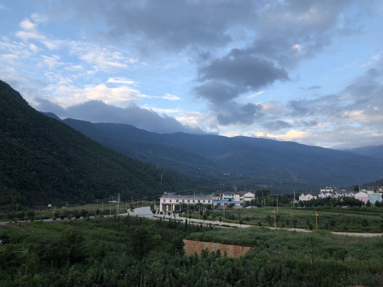 宾川鸡足山好玩吗,宾川鸡足山景点怎么样_点评_评价