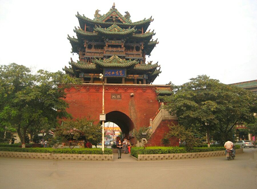 霍州古楼:也叫鼓楼,又称文昌阁,位于山西省霍州市中心,建于明万历十一