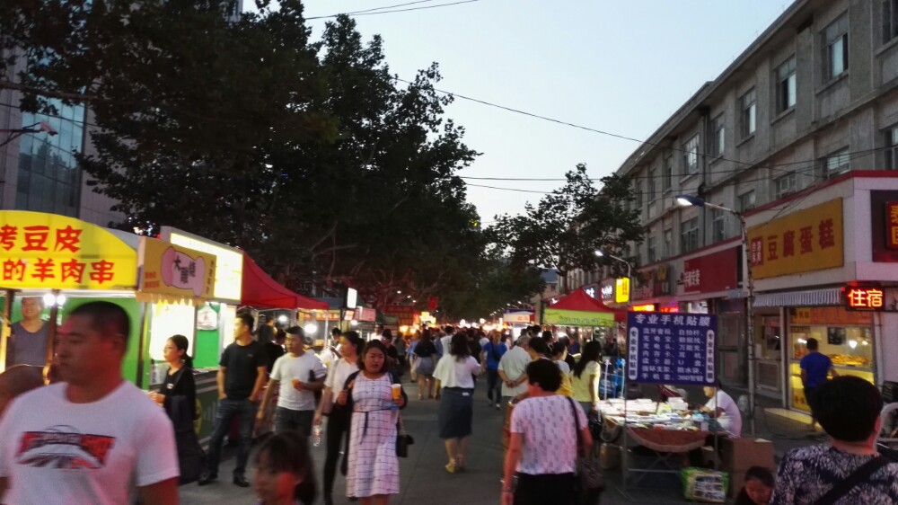 威海东城路夜市好吃吗,东城路夜市味道怎么样,环境/好