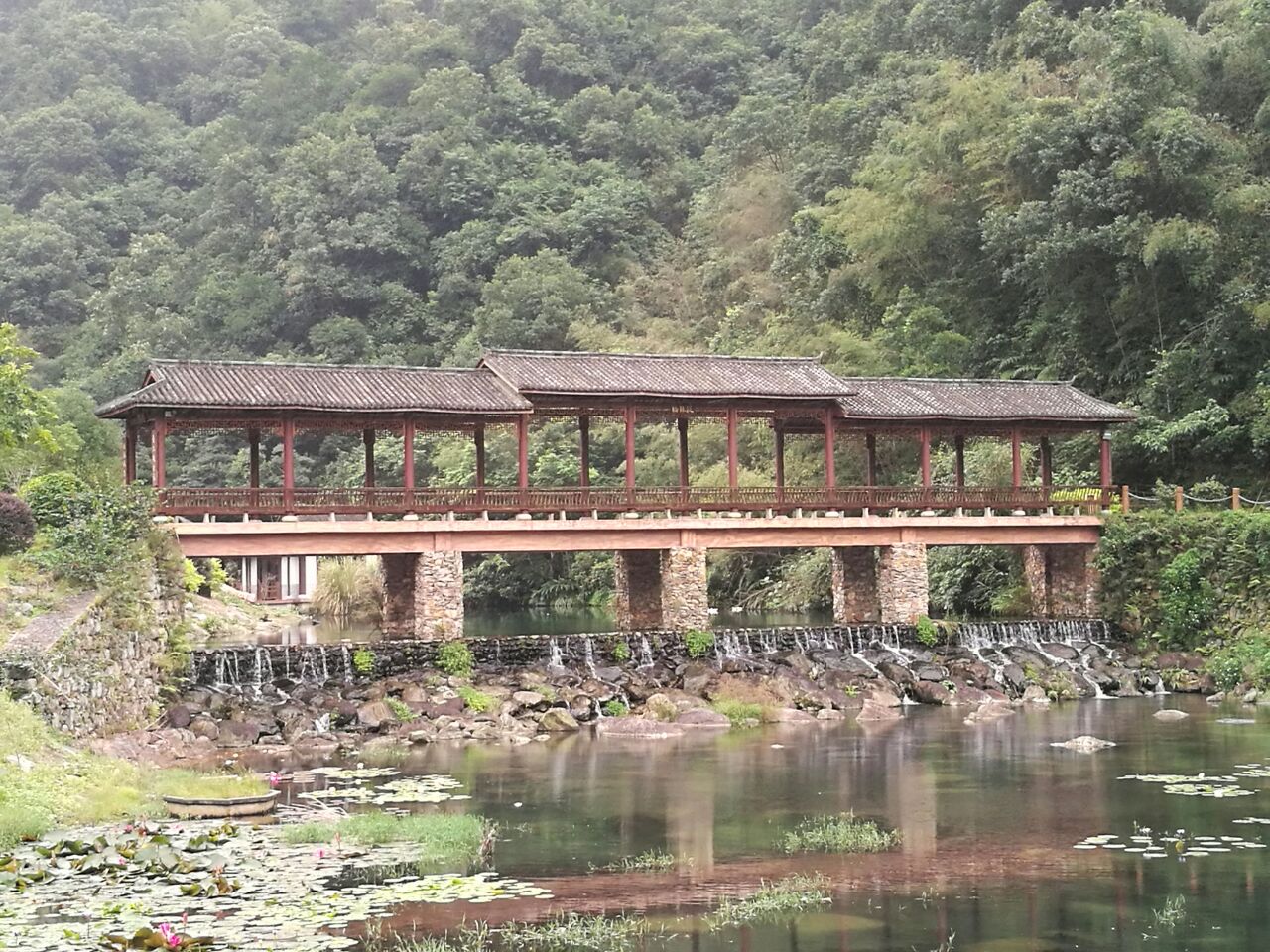 黄满寨瀑布