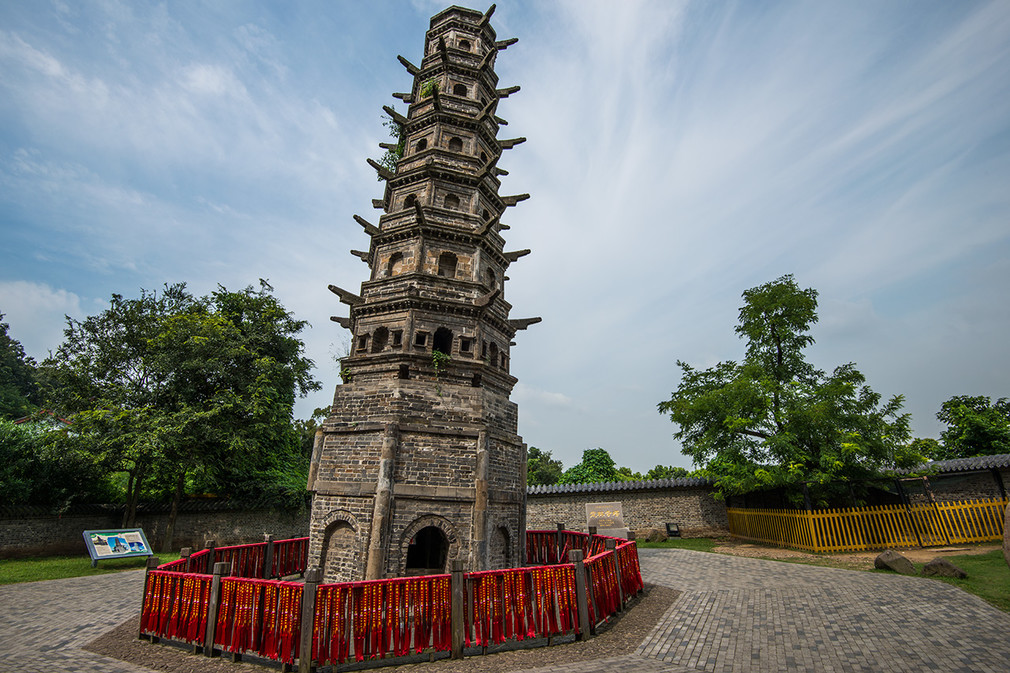定林寺塔