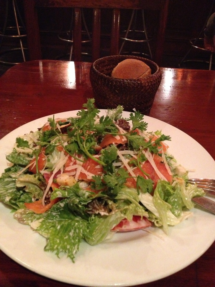 2020sticky fingers美食餐厅,smoked salmon salad ! 【去哪儿攻略】