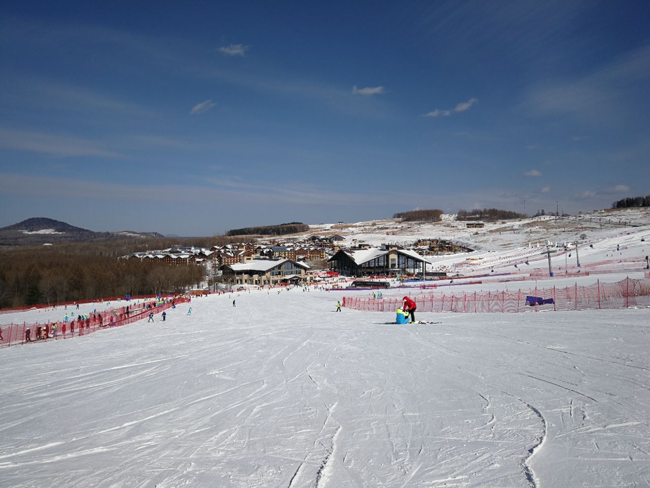 鲁能胜地滑雪场