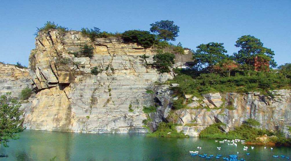 这里包括保安山王陵景区,汉兴源景区,夫子山景区和陈胜园景区.