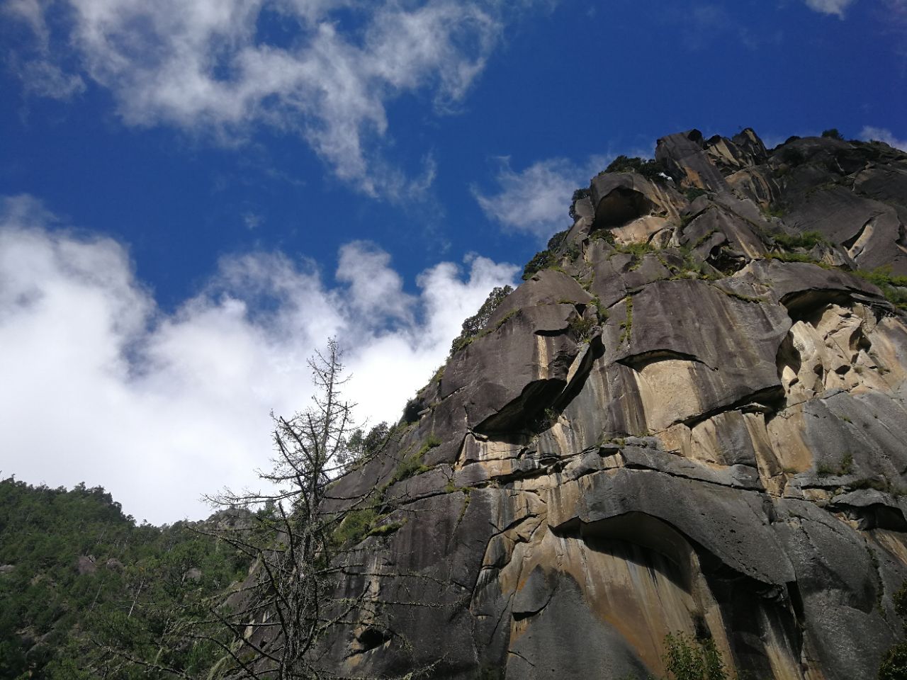 卡定沟景区