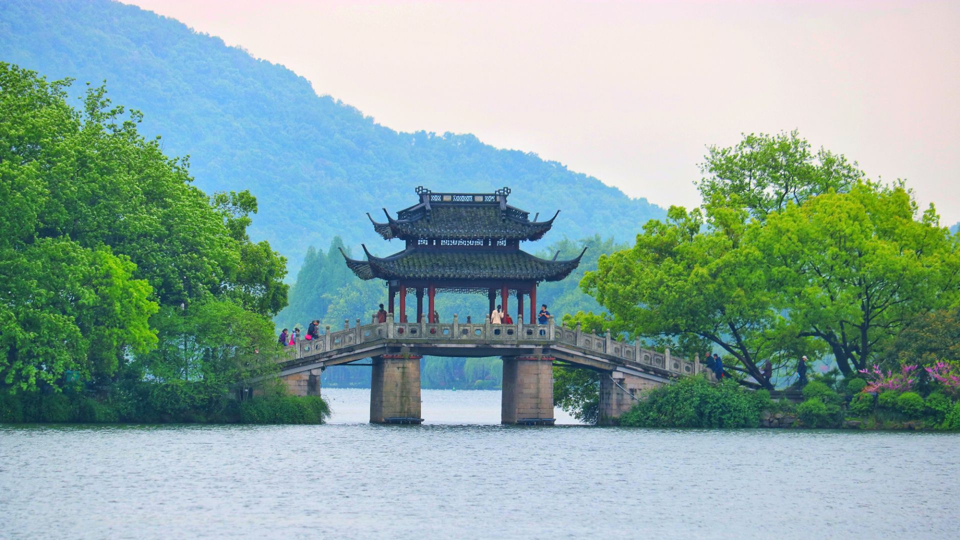 西湖旅游景点攻略图