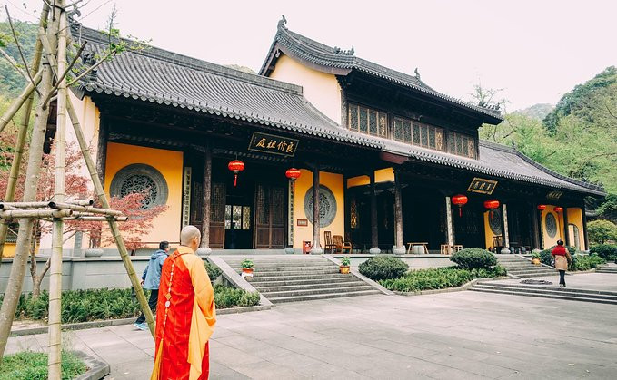 绍兴最著名的禅寺,有1000多年历史,今开放佛教研学课程