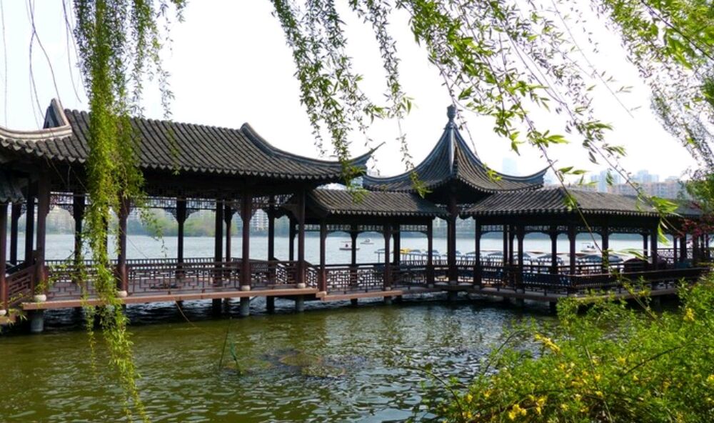 【携程攻略】南京莫愁湖公园景点,莫愁湖的面积不大