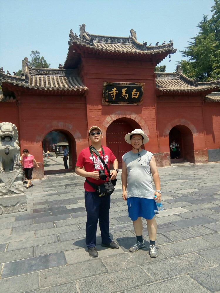 是一处非常好的寺院,做为中国第一寺能够保存至今是非常非常幸运的.