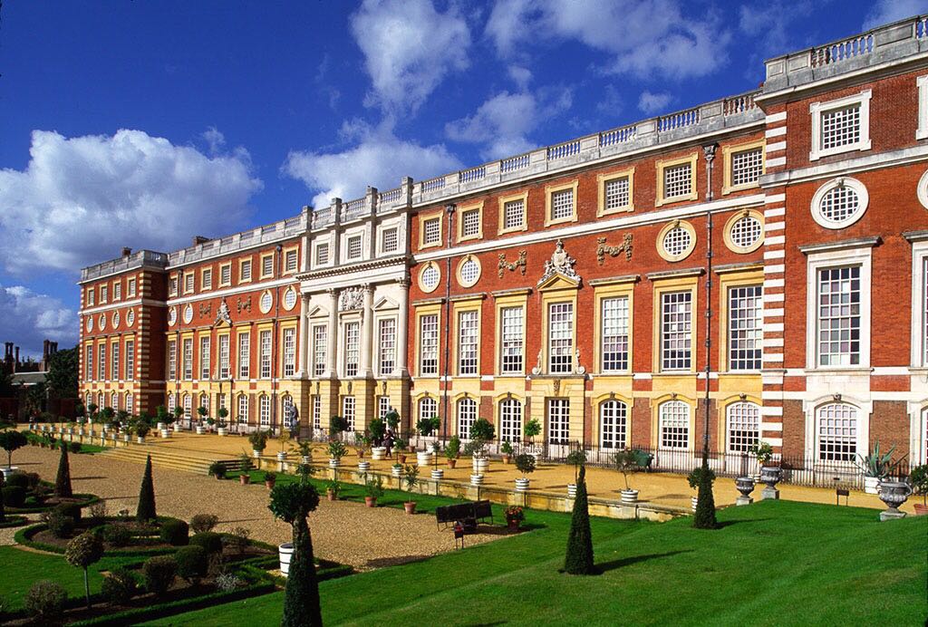 汉普顿宫(hampton court palace), 前英国皇室官邸