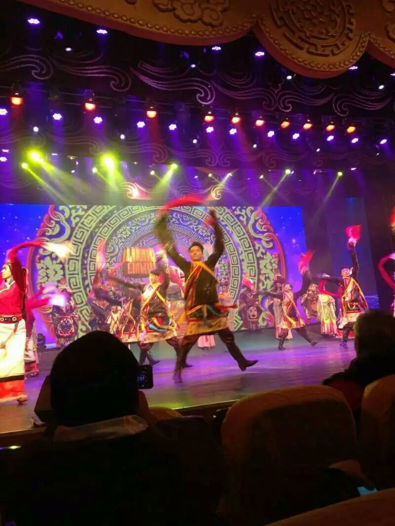 九寨沟《藏王宴舞》演出