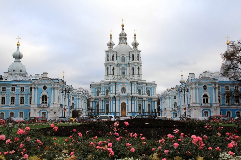 圣彼得堡斯莫尔尼宫好玩吗,圣彼得堡斯莫尔尼宫景点怎么样_点评_评价