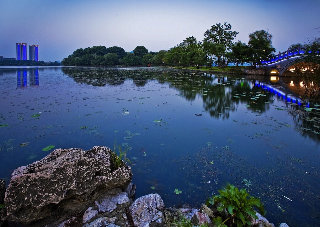 玄武湖旅游景点攻略图