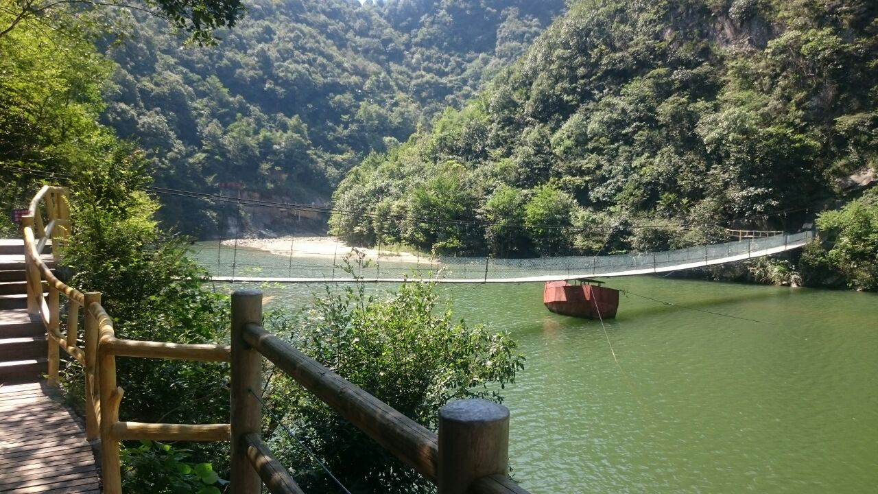 安庆大别山彩虹瀑布好玩吗,安庆大别山彩虹瀑布景点样