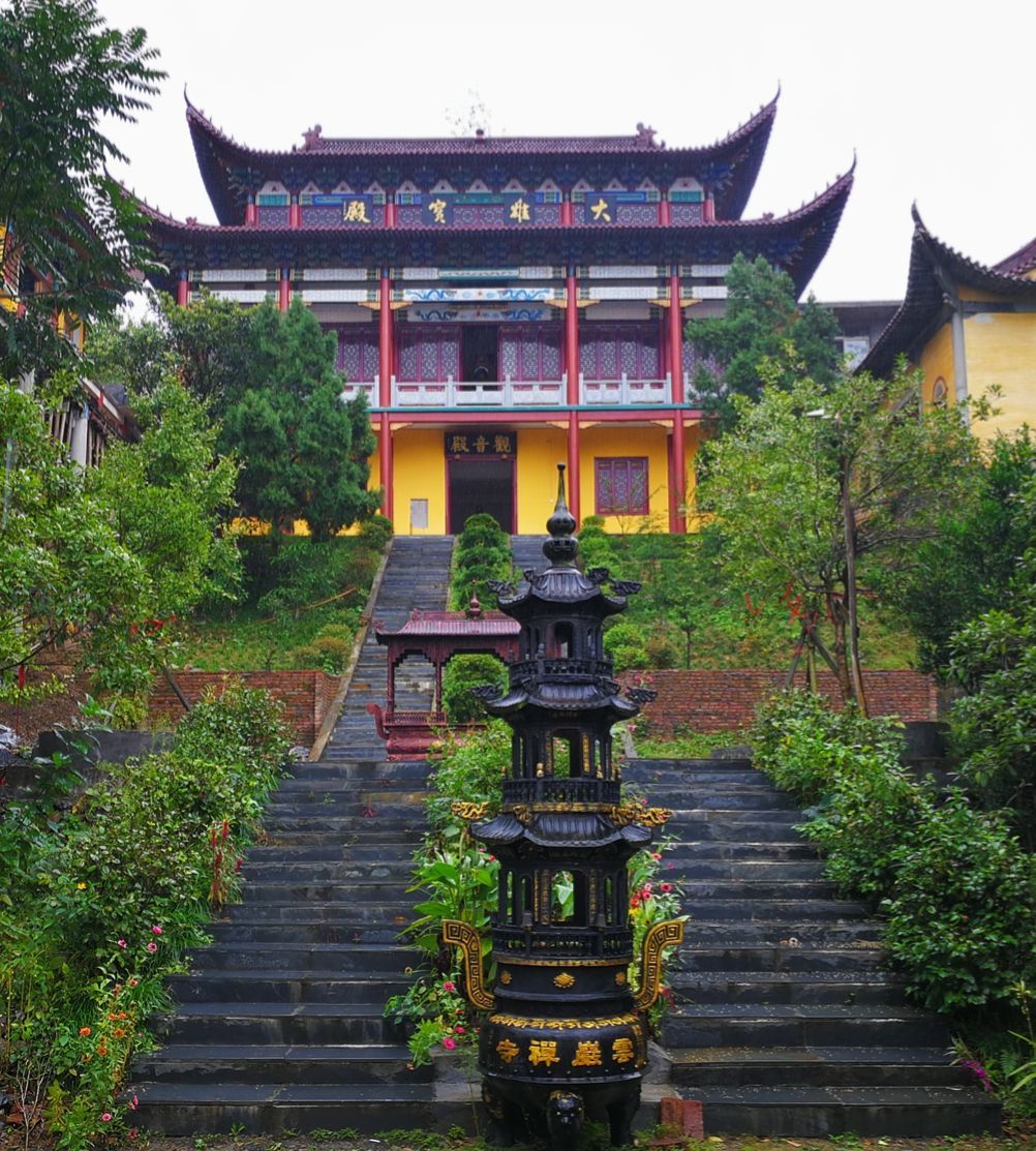 雨中漫步修河别有风味,栈道,浮桥,云岩禅寺都是好去处