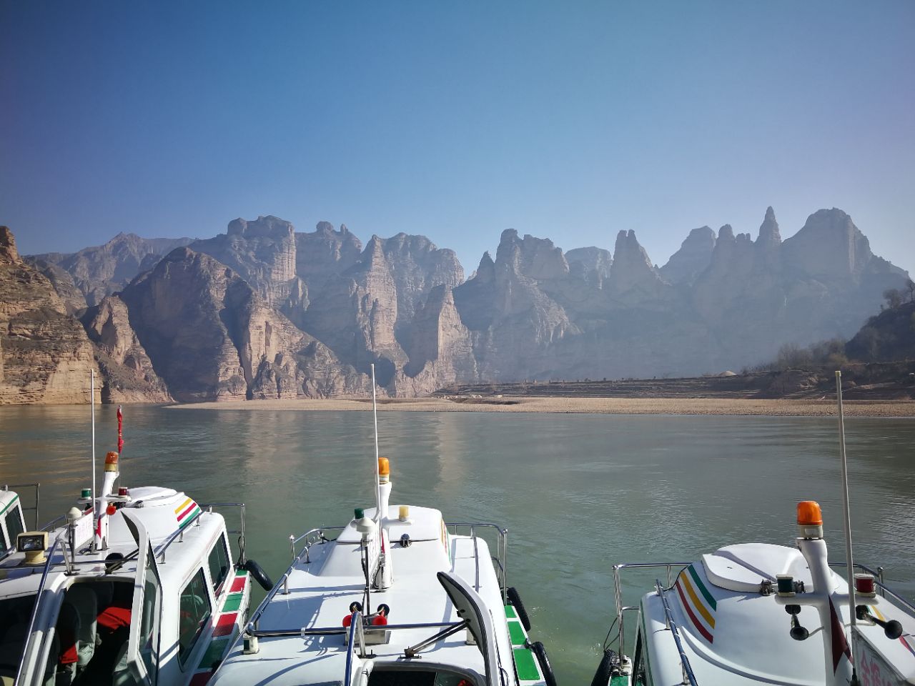 黄河三峡(刘家峡,盐锅峡,炳灵峡).
