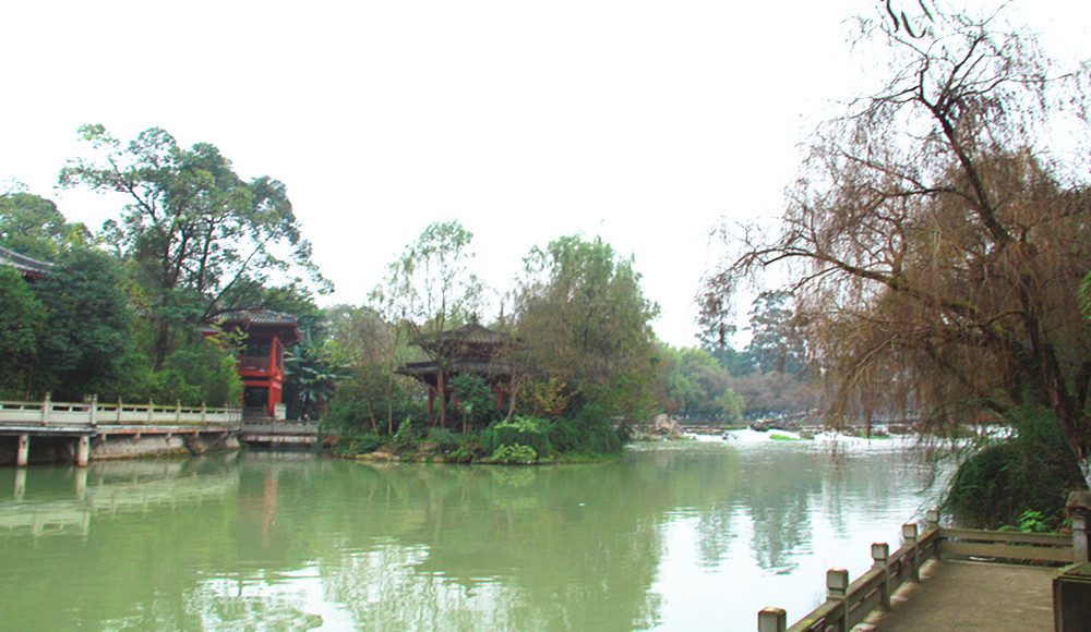 江油市昌明河畔----太白公园