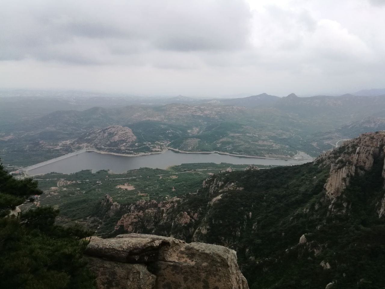 5.20早上刚刚下完雨,空气特别新新鲜,天崮山旅游风景区景色真美!