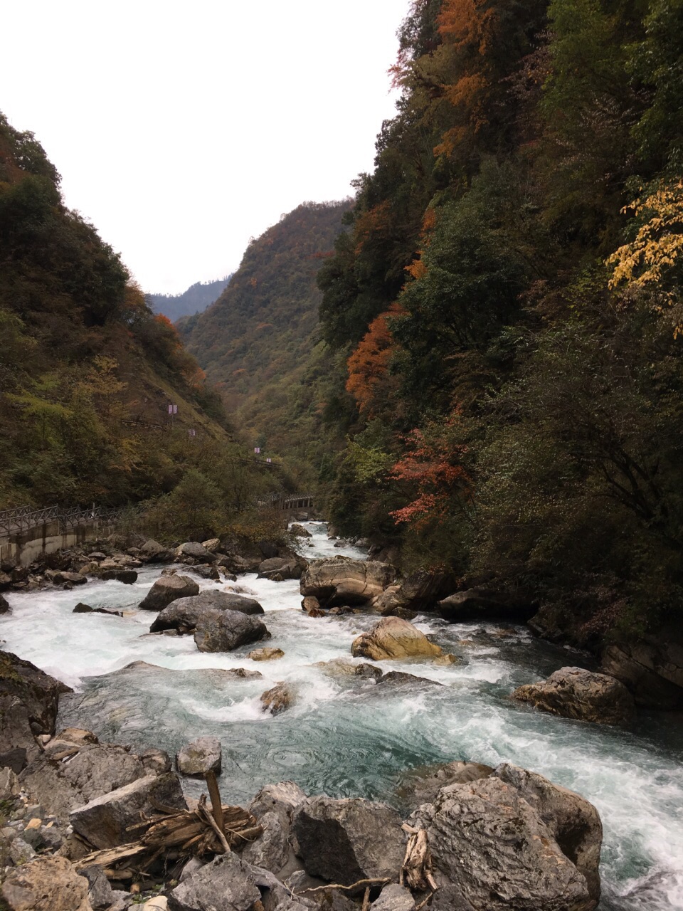 二郎山喇叭河风景区