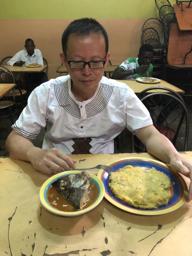 这一篇文章从乌干达的美食篇独立出来,专门介绍乌干达的国菜matoke(马
