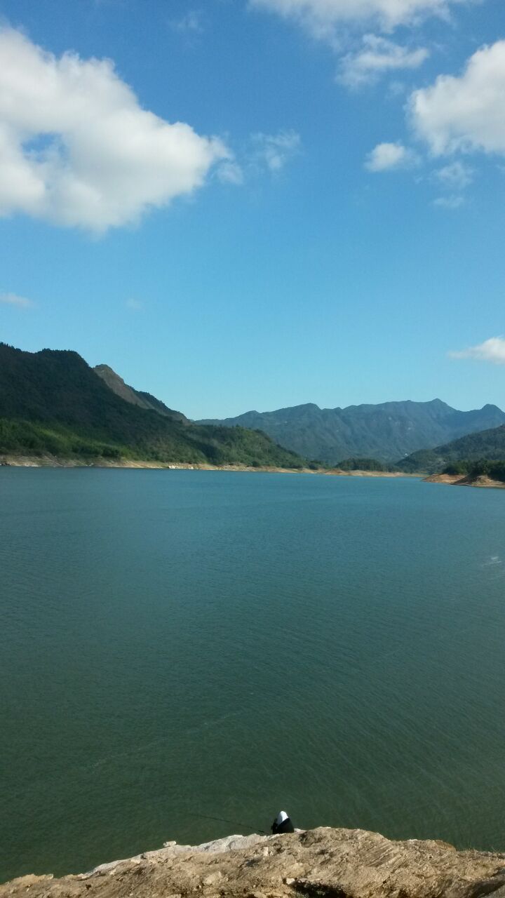 别山湖游船