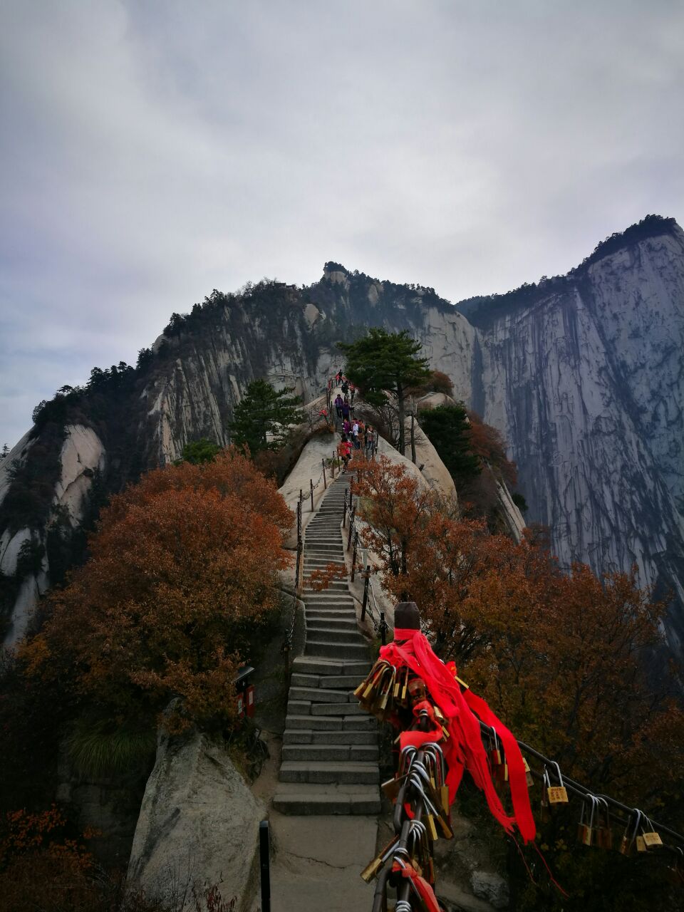 自古华山一条路