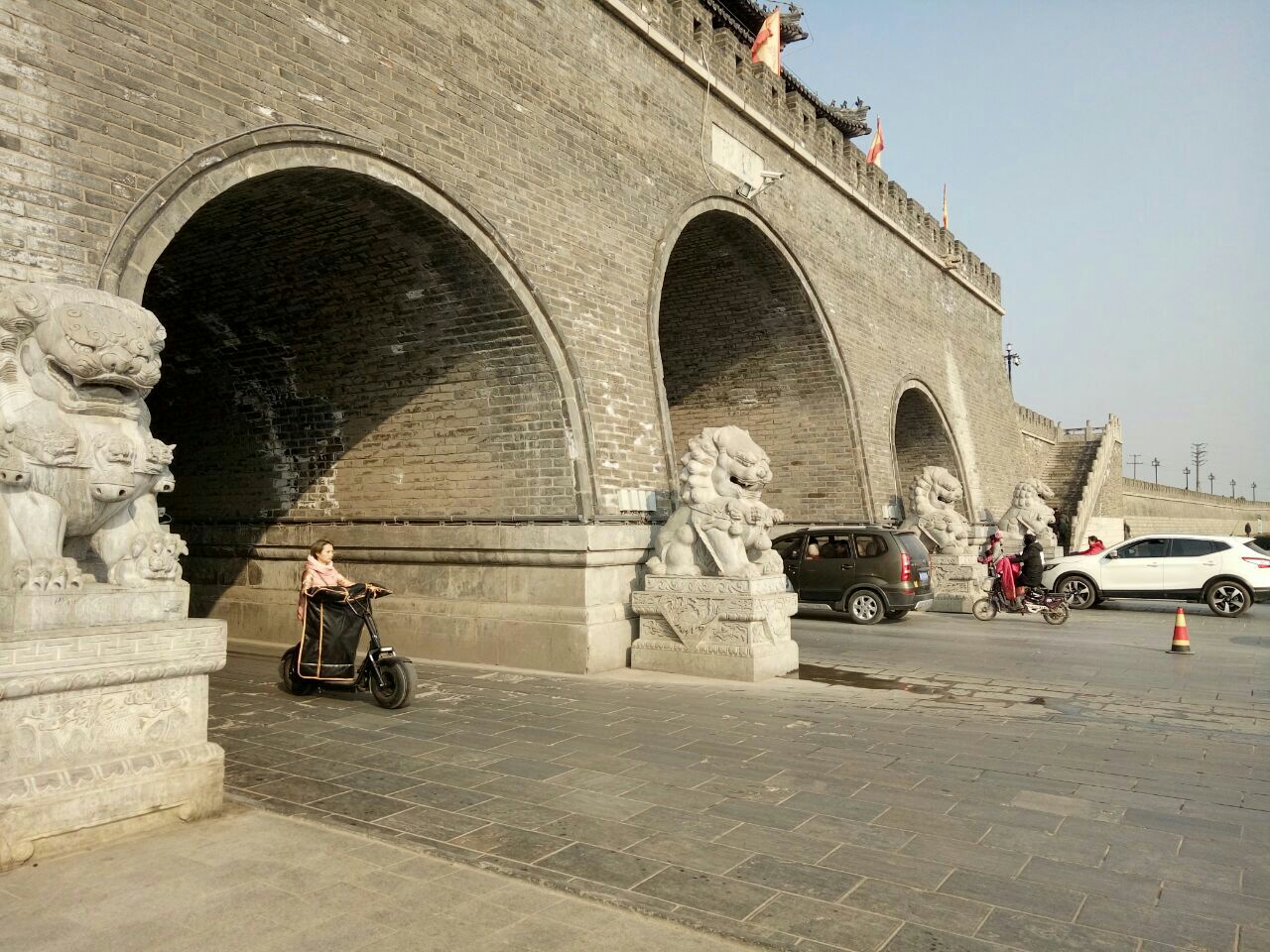 通肥门位于淮南市寿县古城南面,也是城墙的南门,此门建造的雄伟,壮观