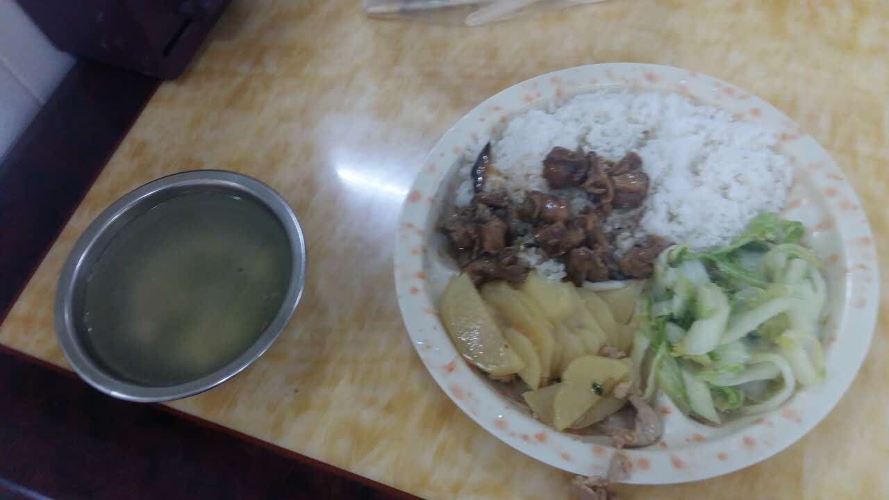 满溢汕头快餐