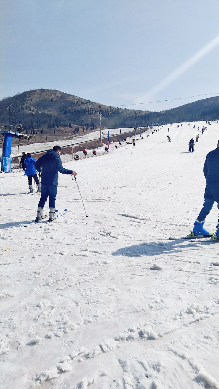 秦皇古道滑雪场