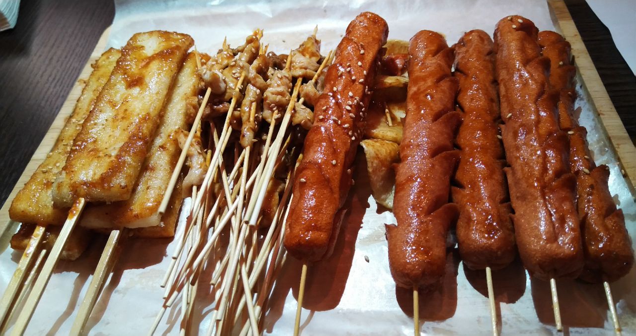 2022潮串儿酒吧式炸串店美食餐厅,环境蛮不错,进去之后先是可.