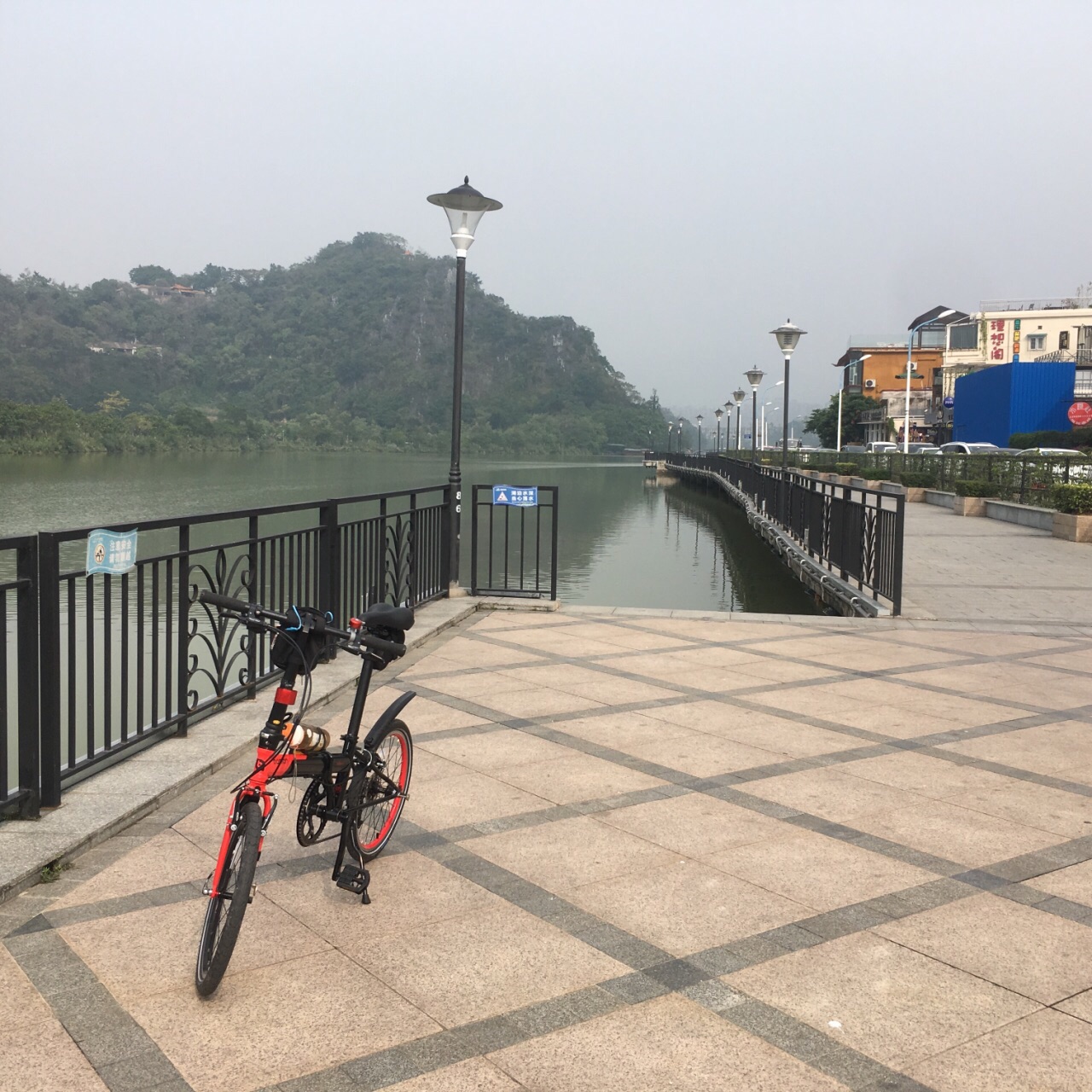 12月2号自驾游肇庆,经导航到达七星岩东门广场停好车(这里停车竟然是
