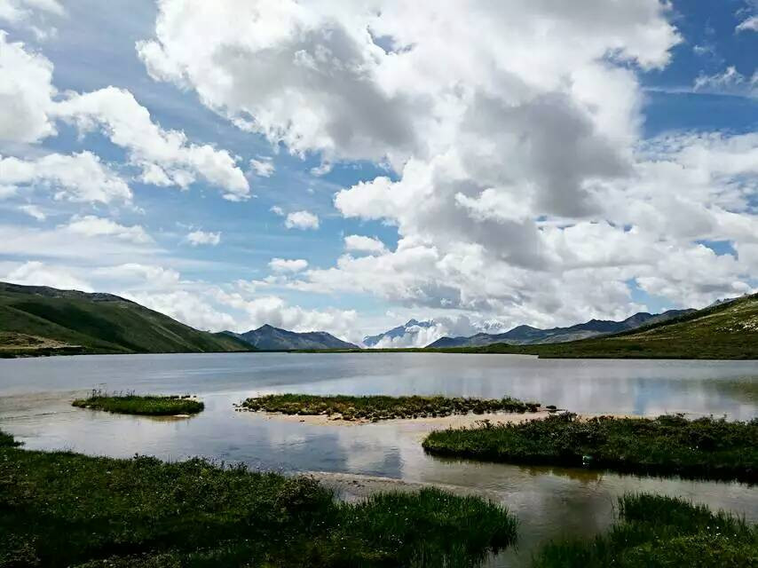 深藏在康定川西高原湖泊红海子夏日风光