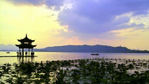 【携程攻略】杭州西湖景点,"西湖十景"是指浙江省杭州